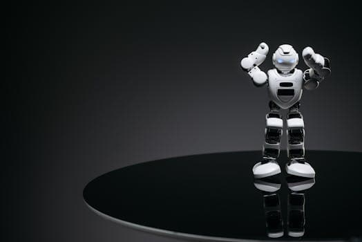 Featured image for Generative AI vs Machine Learning: What's the Difference?